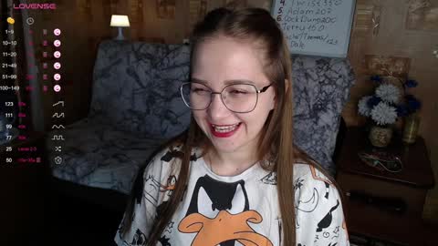 Snapshot of emmatiny chatting on December 2024 12:16:02 PM Mia online show from December 2024 12:16:02 PM