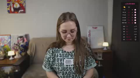 Snapshot of emmatiny chatting on October 2025 03:03:02 AM Mia online show from October 2025 03:03:02 AM