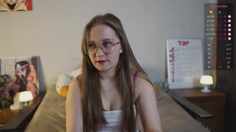 Mia online show from November 2025 04:51:01 PM