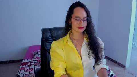 Emma Torres online show from February 2025 08:39:01 PM