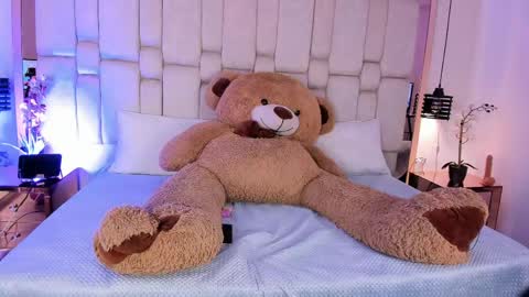 emmawardwell online show from April 2026 04:10:02 AM