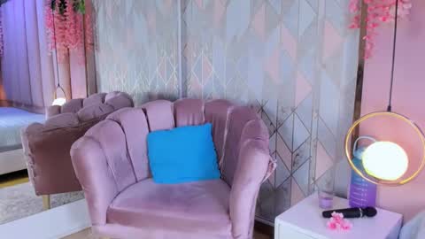 emmawilliams_2 online show from September 2025 09:07:02 PM