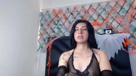  Emma  online show from November 2025 06:21:01 PM