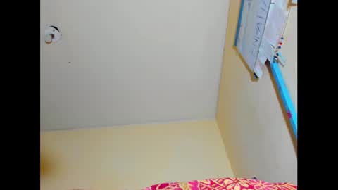 hi im emmalina welcome to your happy place online show from January 2025 06:59:02 PM