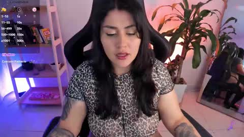 Snapshot of emmax_x chatting on February 2026 06:46:01 AM EMMA online show from February 2026 06:46:01 AM