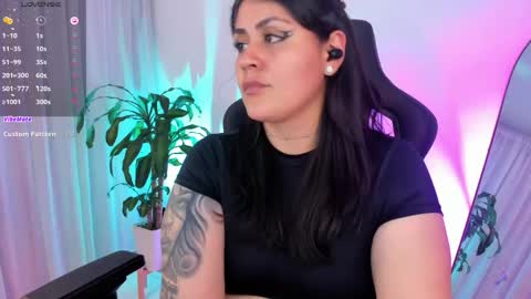 Snapshot of emmax_x chatting on May 2026 11:01:04 PM EMMA online show from May 2026 11:01:04 PM