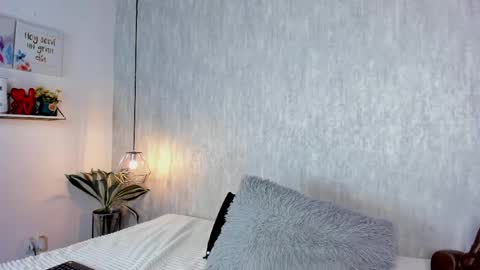 emmazc_ online show from May 2026 09:01:02 PM