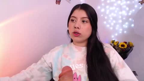 Snapshot of emmi_0 chatting on September 2025 04:45:01 PM Emily Independent model online show from September 2025 04:45:01 PM