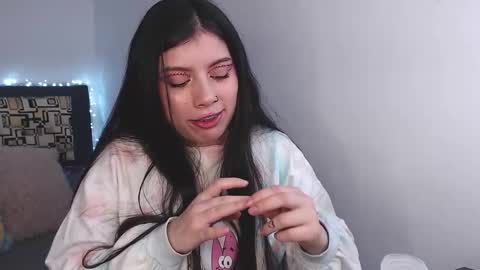 Snapshot of emmi_0 chatting on October 2025 03:03:02 AM Emily Independent model online show from October 2025 03:03:02 AM