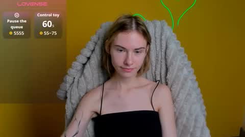 Emmi online show from December 2025 12:21:02 PM