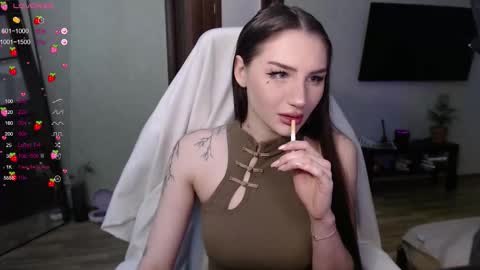 Emily online show from November 2025 04:22:02 AM