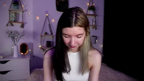 Snapshot of emmie_everly chatting on October 2025 07:36:02 PM emmie_everly online show from October 2025 07:36:02 PM