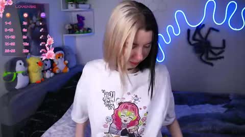 emmie_everly online show from April 2026 07:31:02 PM