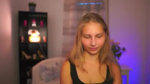 Snapshot of emmie_murray chatting on October 2025 02:29:01 PM Emmie online show from October 2025 02:29:01 PM