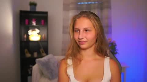 Snapshot of emmie_murray chatting on November 2025 02:08:01 PM Emmie online show from November 2025 02:08:01 PM