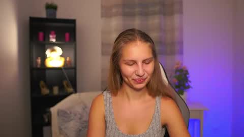 Emmie online show from December 2025 02:34:01 PM