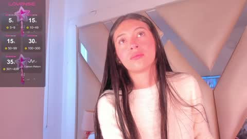 Snapshot of emmily_evans_ chatting on January 2025 01:06:02 PM emmily_evans_ online show from January 2025 01:06:02 PM