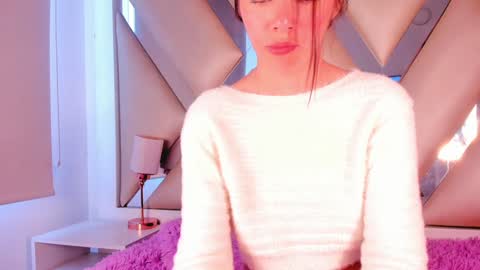 Snapshot of emmily_evans_ chatting on January 2025 04:08:02 PM emmily_evans_ online show from January 2025 04:08:02 PM