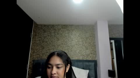 Maria Camila online show from January 2025 07:50:02 PM