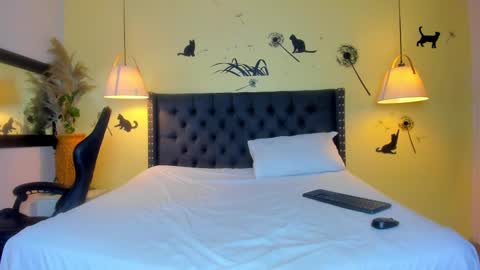 Maria Camila online show from March 2025 05:43:02 PM