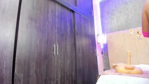 Maria Camila online show from November 2025 03:27:01 AM