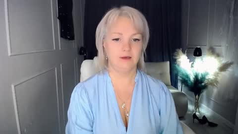 emmmam online show from October 2025 05:48:02 AM