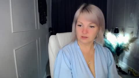 emmmam online show from April 2026 10:18:02 AM