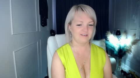 emmmam online show from May 2026 09:26:02 AM