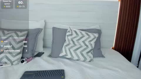 Emmy online show from October 2025 10:33:02 PM