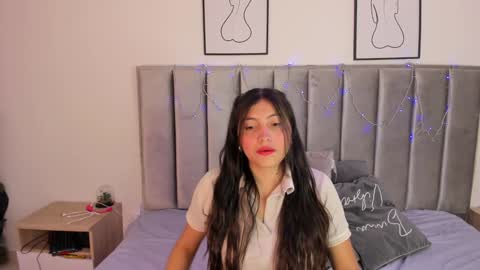 Emily  Laila  online show from January 2025 12:13:02 PM