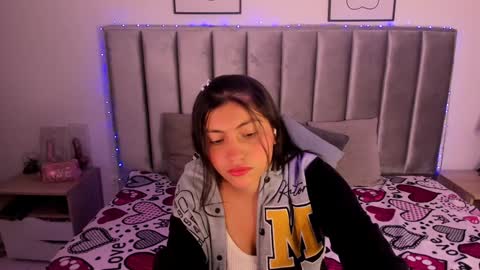 Emily  Laila  online show from February 2025 12:03:02 PM