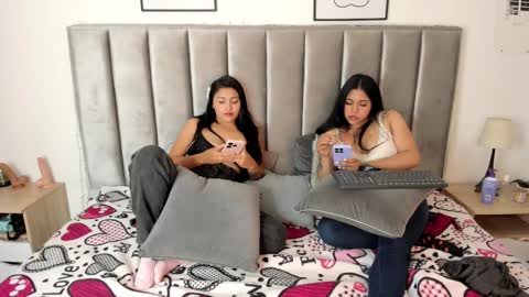 Emily  Laila  online show from March 2025 06:48:01 PM