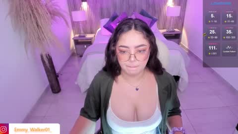 Emmy Walker online show from October 2025 11:00:01 AM