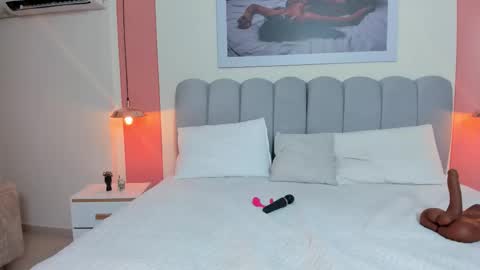 Emma online show from February 2026 12:05:02 PM