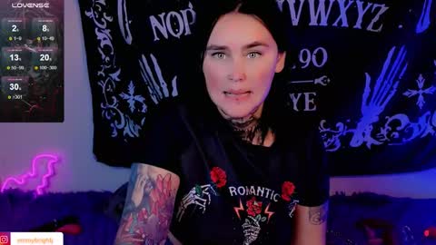 Emmy Bright     50  online show from September 2025 01:44:01 AM