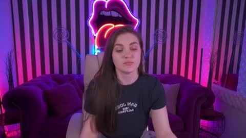 Snapshot of emmycharm chatting on April 2026 06:03:01 AM E M M Y online show from April 2026 06:03:01 AM