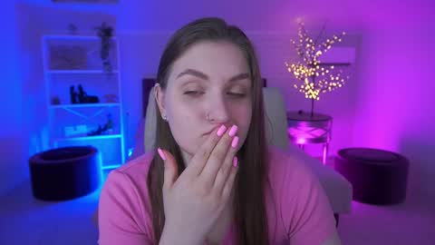 Snapshot of emmycharm chatting on June 2026 06:06:01 AM E M M Y online show from June 2026 06:06:01 AM
