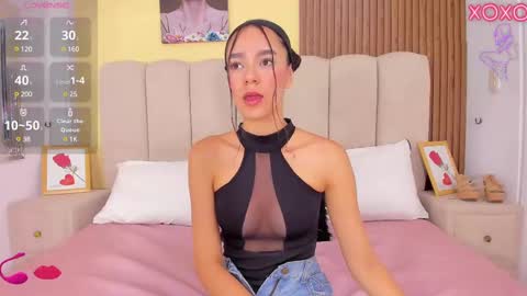 Snapshot of emmycruzz chatting on February 2025 02:51:01 AM emmy online show from February 2025 02:51:01 AM