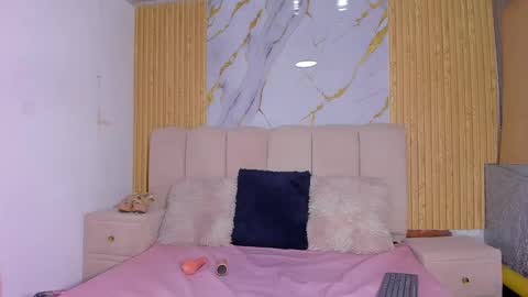 Snapshot of emmycruzz chatting on March 2025 08:40:01 PM emmy online show from March 2025 08:40:01 PM