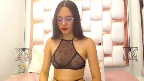 Snapshot of emmycruzz chatting on September 2025 07:35:02 PM emmy online show from September 2025 07:35:02 PM
