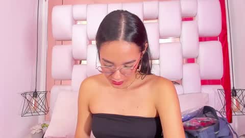 Snapshot of emmycruzz chatting on September 2025 01:23:02 PM emmy online show from September 2025 01:23:02 PM