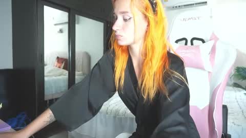 Emmylie online show from April 2026 08:09:02 AM