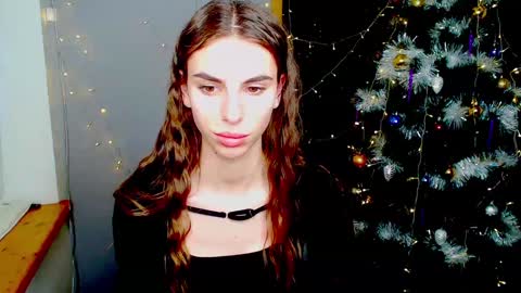 Snapshot of emmygreans chatting on December 2024 12:31:01 PM Emmy online show from December 2024 12:31:01 PM