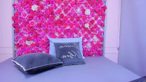 Snapshot of emmyrouse_ chatting on March 2025 01:53:02 AM emmy rouse online show from March 2025 01:53:02 AM