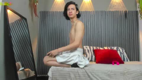 emmyy_fantasyy online show from April 2026 12:30:01 PM