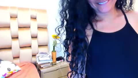 Snapshot of emperatriztapia chatting on June 2026 01:43:01 PM emperatriztapia online show from June 2026 01:43:01 PM