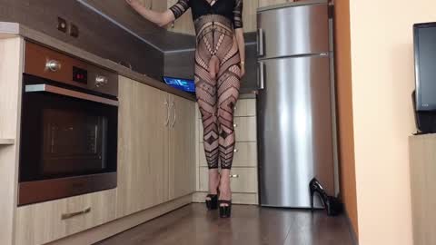 Snapshot of empress_sara chatting on February 2025 02:16:02 PM Empress Sara online show from February 2025 02:16:02 PM