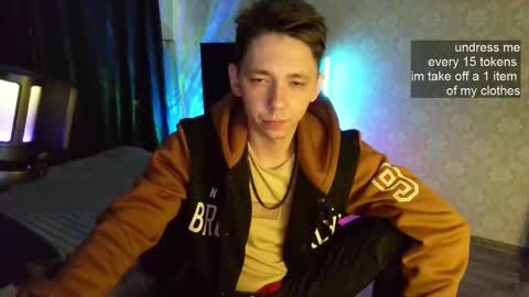 emveeboy96 online show from November 2025 11:57:02 AM
