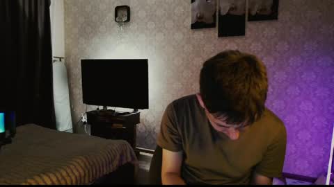 emveeboy96 online show from April 2026 07:26:02 PM