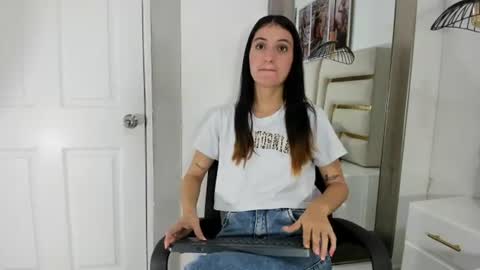 EMY FERRER online show from July 2026 02:29:02 AM